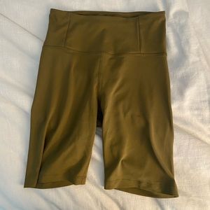 Girlfriend collective float biker shorts in fern